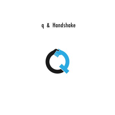 Yaratıcı Q harfli simgesi soyut logo tasarım vektör şablonu.