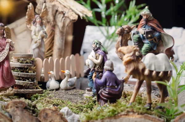 Рождественская Сцена Иисус Христос Мария Иосиф Деревянные Фигурки Заднем Плане — стоковое фото