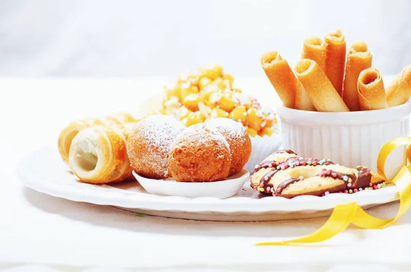 Traditional Carnival Italian Fritters Dusted Sugar Honey Sprinkles — Stock Photo, Image