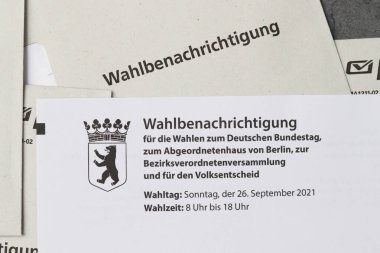 Berlin, Almanya - 20 Ağustos 2021: seçim tebligatı, Almanya 'da Bundestag seçimi davetiyesi