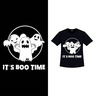 Cadılar Bayramı siyah tişört tasarımı ve üç tane korkunç beyaz hayalet. Cadılar Bayramı öğesi silueti tasarımı. Bir sürü ürkütücü hayalet ve kaligrafi var. Cadılar Bayramı için ürkütücü tişört tasarımı.