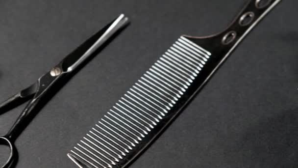 Black Surface Old Barber Tools Vintage Manual Hair Clipper Comb — Stock Video