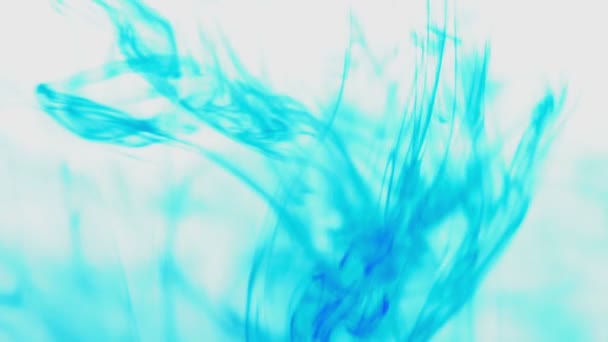 Blå Färg Bläck Droppar Vatten Video Med Kopieringsutrymme Inky Moln — Stockvideo
