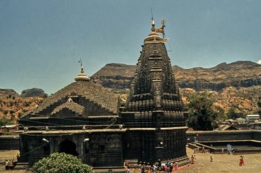 31 Mar 2020 Jyotirling Trimbakeshwar Shiva Tapınağı, Nasik Maharashtra INDIA yakınlarında Ghat Dağı eteğinde.