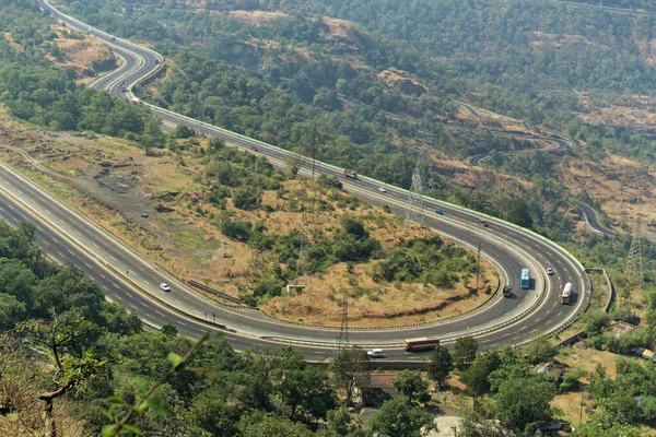 뭄바이 고속도로 Khandala Ghat 고속도로 마하라 슈트라 India 붐비는 도로중 — 스톡 사진