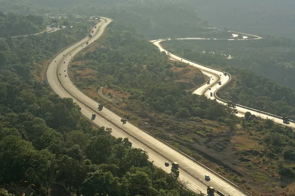 뭄바이 고속도로 Khandala Ghat 고속도로 마하라 슈트라 India 붐비는 도로중 — 스톡 사진