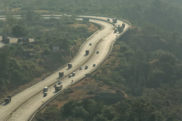 뭄바이 고속도로 Khandala Ghat 고속도로 마하라 슈트라 India 붐비는 도로중 — 스톡 사진