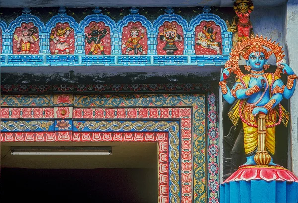 Vintage Vishnu Dekorative Udskårne Guder Ved Østporten Lions Gate Simha - Stock-foto