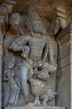 06 Haziran 2008 Durga tapınağındaki Koridor heykeli 7. yüzyıl, Aihole, Karnataka, Hindistan