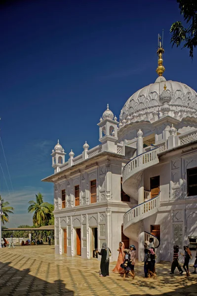 Dec 2010 Gurdwara Nanak Jhira Sahib Присвячено Першому Сикхському Гуру — стокове фото