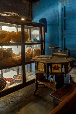 14-01-2009-Eski cam kasa Tea & eating inn, Junnar, Maharashtra, Hindistan