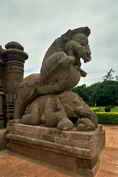 Июля 2007 Lion Elephant Храм Конарк Сан Орисса Индия Всемирное — стоковое фото