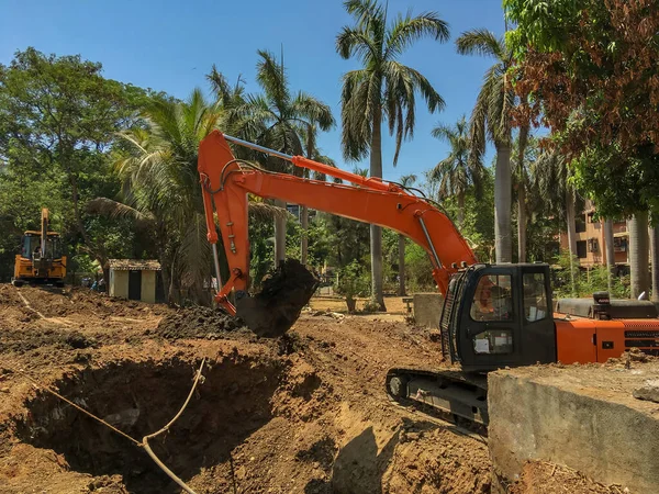 2019 Červená Housenka Poháněná Hydraulickým Rypadlem Pracovní Místo Zámku Gram — Stock fotografie