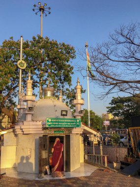 22-Mar-2019 - Pune Tren İstasyonu Maharashtra INDIA 'da Hazrat Sayyed Kamaluddin Şah Kadri (R.A.) Dargah