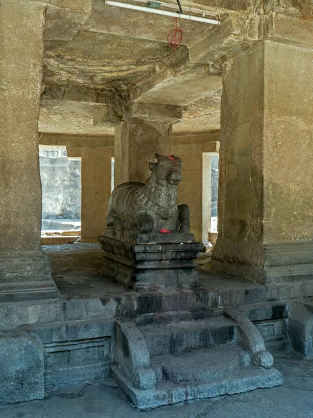 Pune Abr 2019 Nandi Circular Nandi Mandapa Templo Cueva Pataleshwar —  Fotos de Stock