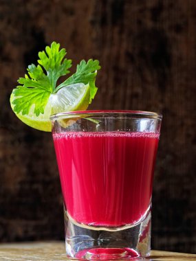 05 Şubat 2021 havuç ve pancar suyu Lime ve kişniş ile süslenmiş Lokgram Kalyan Maharashtra Hindistan