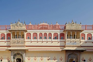 24 Kasım 2007 Jaipur 'daki Şehir Sarayı' nı kimliği belirsiz kişiler ziyaret etti. Şehir Sarayı kompleksi Jaipur Rajasthan; Hindistan