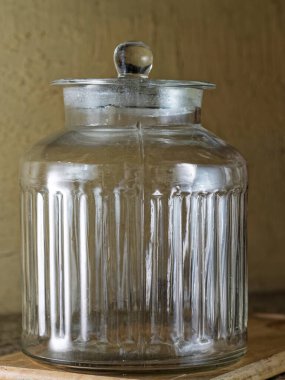 06 Mar 2021 Silectiv, Vintagety boş cam eczacı Jar Lokgram Kalyan Maharashtra Hindistan 'ın hala yaşam fotoğrafını çekiyor