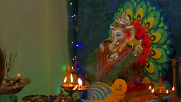 Mantra Pushpanjali Última Aarti antes de vivir en casa para Visarjan — Vídeo de stock