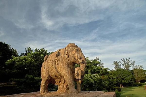 Jul 2007 Estatua Elefante Tallada Piedra Arenisca Orissa Complejo Konark —  Fotos de Stock