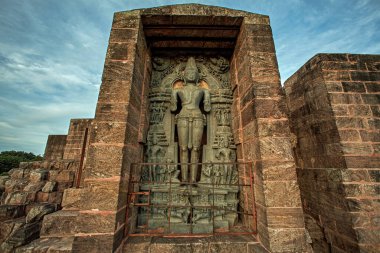 24 Temmuz 2007 Vedic Güneş Tanrısı Surya veya Arka at Konarak Güneş Tapınağı, Konarak Orissa Orissa Hindistan Unesco Dünya Mirası sahasının yıkılmış heykeli