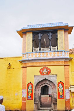 22 09 2012 Dekoratif giriş Aziz Eknath Maharaj Mandir taş Paithan Aurangabad Maharashtra Hindistan