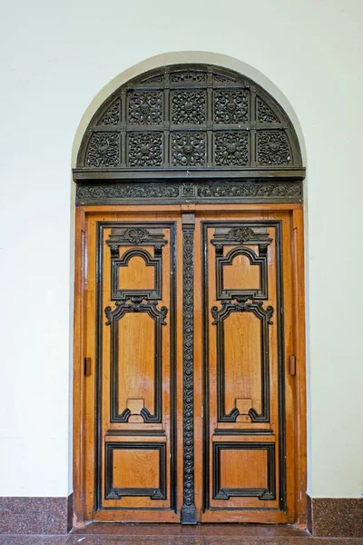 Dic 2009 Puerta Madera Cerrada Vintage Catedral San Marcos Bangalore — Foto de Stock