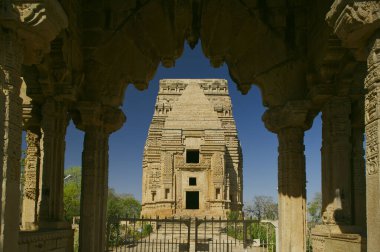 07 03 2007 Teli Ka Mandir, Vishnu, Shiva ve Matrikas 'a adanmış bir tapınaktır ve Kuzey Hindistan mimarisi olan Gwalior Fort Madhya Pradesh Hindistan' a dayanmaktadır.
