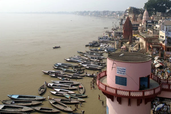 2005 Rajendra Prasad Ghat Varanasi Holy Ganga River Benares Uttar — стоковое фото