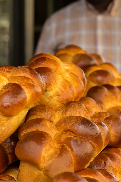 Brioche-맛 있는 전통 프랑스 빵을 아침 식사 — 스톡 사진