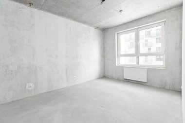 Dairenin içi gri renklerle süslenmemiş.