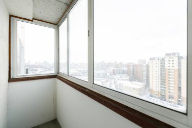 Apartmanın balkonundan manzara