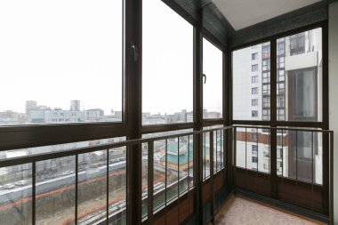 Apartmanın balkonundan manzara