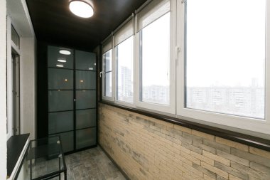 Apartmanın balkonundan manzara
