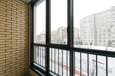 Apartmanın balkonundan manzara