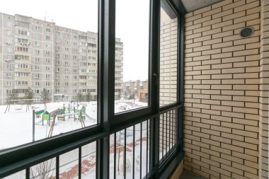 Apartmanın balkonundan manzara