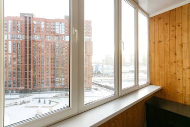 Apartmanın balkonundan manzara