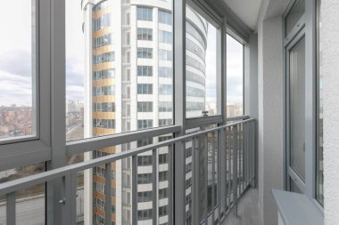 Apartmanın balkonundan manzara