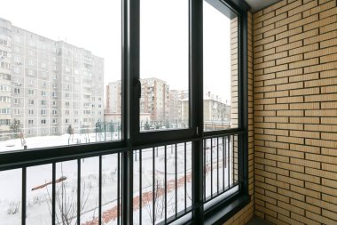 Apartmanın balkonundan manzara