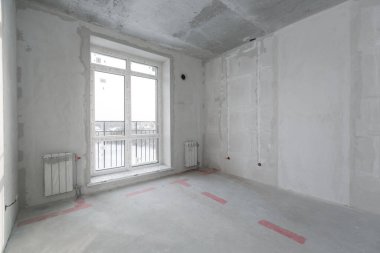 Dairenin içi gri renklerle süslenmemiş.