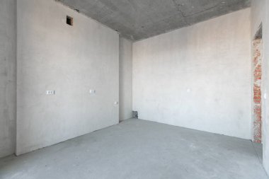 Dairenin içi gri renklerle süslenmemiş.