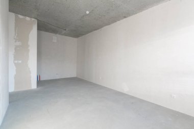 Dairenin içi gri renklerle süslenmemiş. kabaca bitir