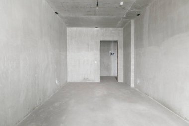 Dairenin içi gri renklerle süslenmemiş. kabaca bitir