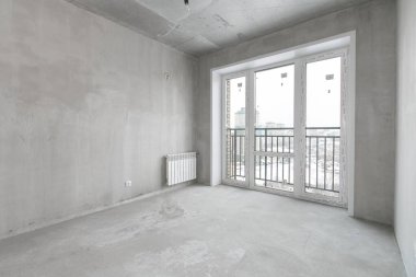 Dairenin içi gri renklerle süslenmemiş. kabaca bitir