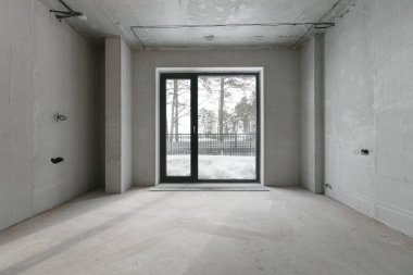 Dairenin içi gri renklerle süslenmemiş. kabaca bitir