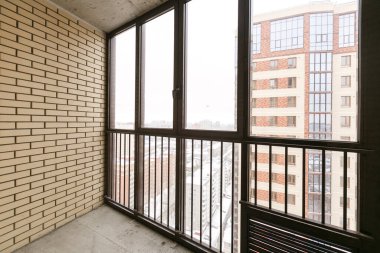 Apartmanın balkonundan manzara