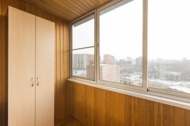 Apartmanın balkonundan manzara