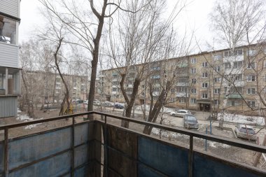 Apartmanın balkonundan manzara