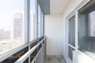 Apartmanın balkonundan manzara