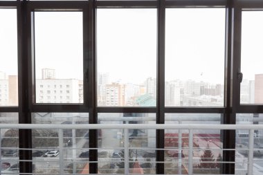 Apartmanın balkonundan manzara